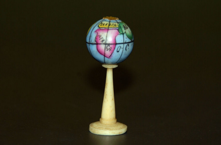 antiker Miniatur Globus für die Puppenstube * um 1860-1880 (1)
