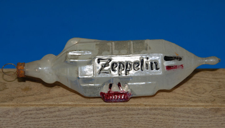antiker Christbaumschmuck Zeppelin Lauschaer Glas * um 1900