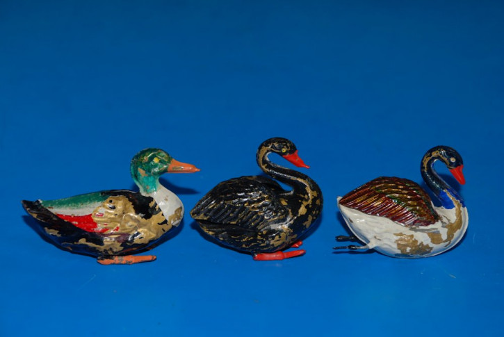 swimming animals * metal ducks with tin feet hand painted * 1860
