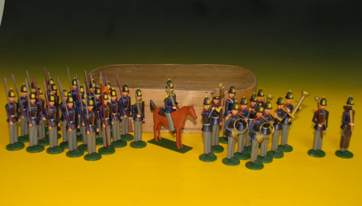 Erzgebirge soldiers figure sentence in the original shaving box of * at 1850