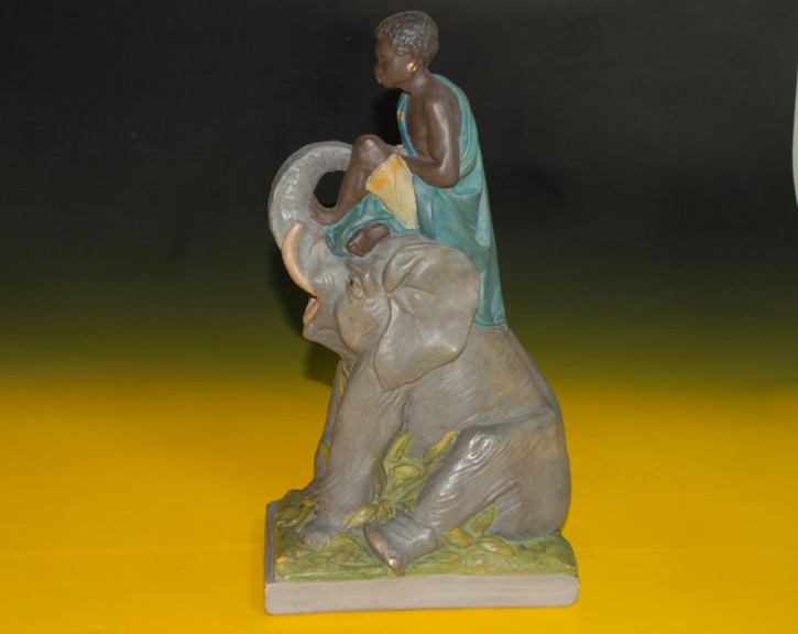 Mission collecting money box * boy on elephant * cast * beginning 19th century