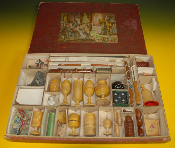 big magic box of many accessories * de luxe edition * Germany around 1860-1880