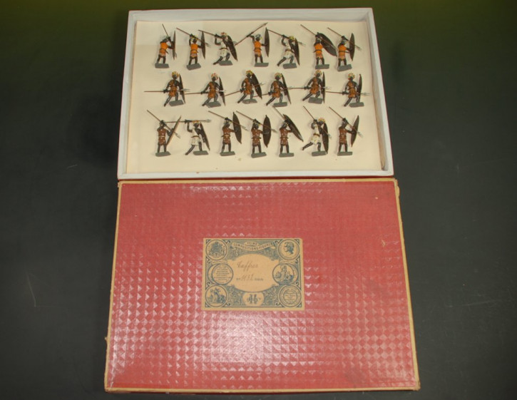 Heyde G. Dresden * tin figures box no. 1132 * 20 x Zulus Caffres fighting in the box * at 1900