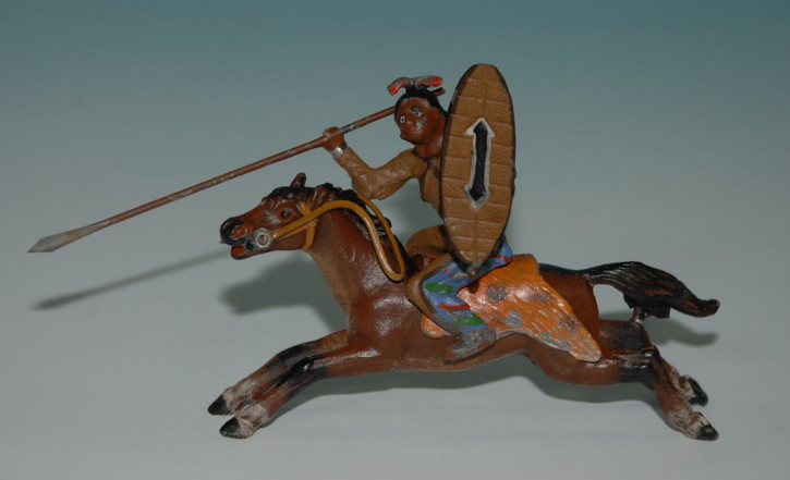 Georg Heyde tin figure * Indians with spear & shield riding on * at 1900