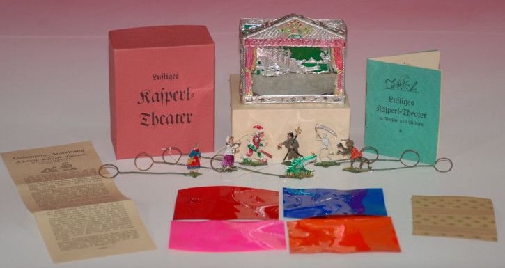 Miniature dollhouse Kasperl-Theater * pewter handpainted * Germany at 1900