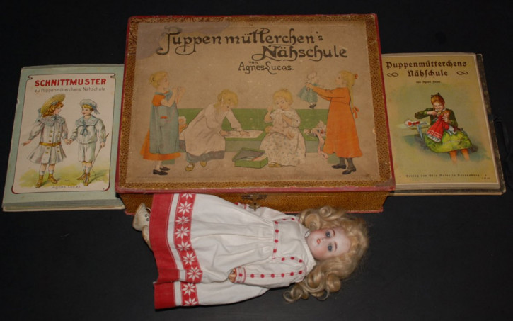 Doll's mother's sewing school Agnes Lucas * K & R * S & H * 26 in box * around 1910