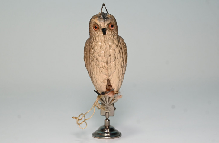 ancient Christmas tree decorations * Dresden cardboard - owl as a candy box * around 1900