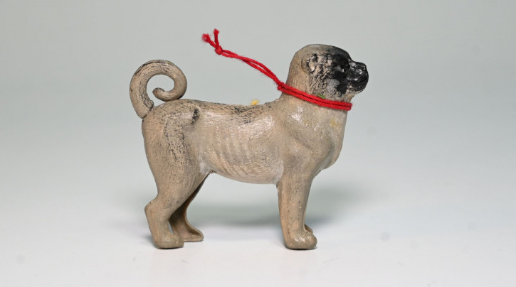 uralter Christbaumschmuck * Dresdner Pappe - Hund Mops * um 1900