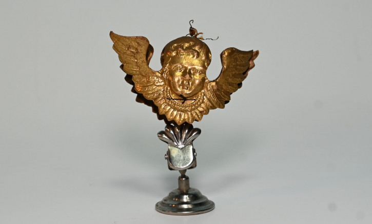 ancient Christmas tree decorations * Dresden cardboard - gold-colored angel head with wings * around 1900