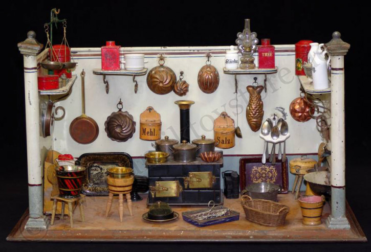 antique MÄRKLIN metal kitchen with accessories * at 1890-1895