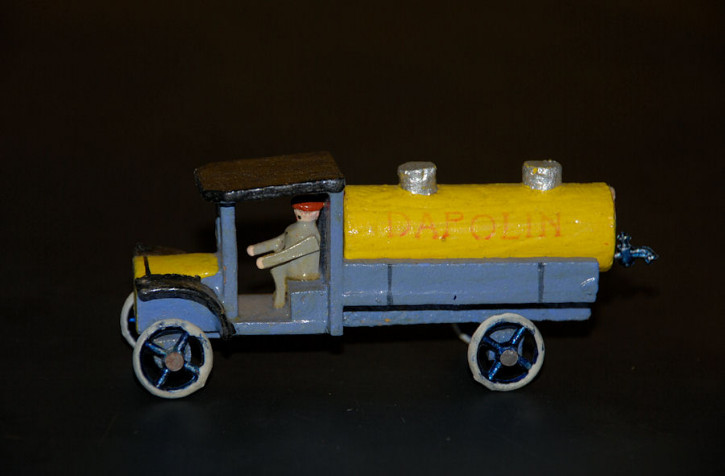 Erzgebirge miniature * DAPOLIN tank of lorry * twenties