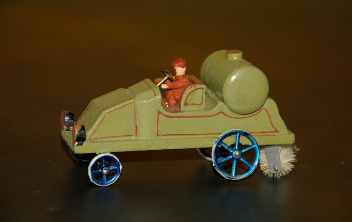 Erzgebirge miniature * great road-sweeper * twenties