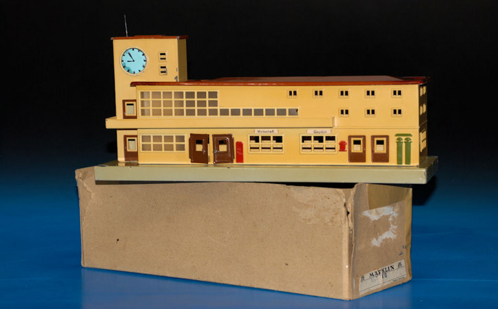 MÄRKLIN * Station Friedrichshafen 418/1 in the box * 1937/1938