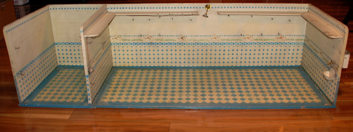 doll kitchen with store cupboard * blue-white tiles * at 1900