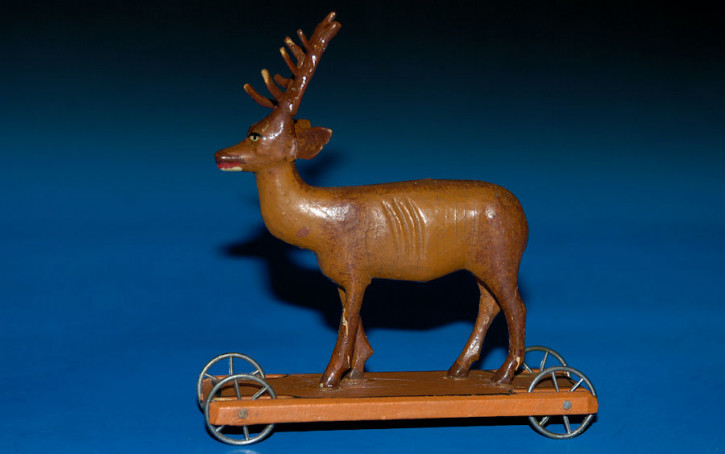 Erzgebirge Pulling toys * big deer * Ulbricht at 1900