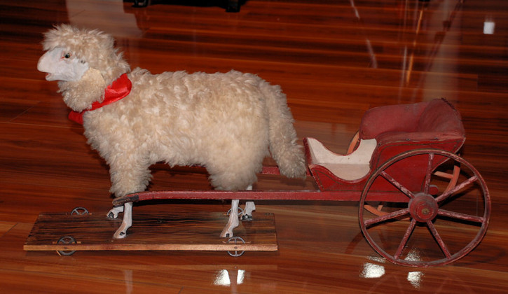 big wool sheep with voice & Car for Santa or doll * at 1890