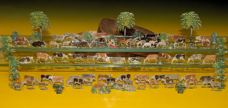 90 antique tin figures pasture scene Allgeyer/Heinrichsen at 185