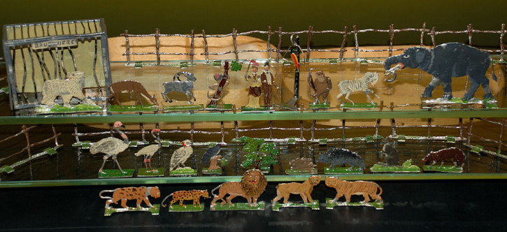 Biedermeier period zoological garden * 38 parts * a 1840-1860