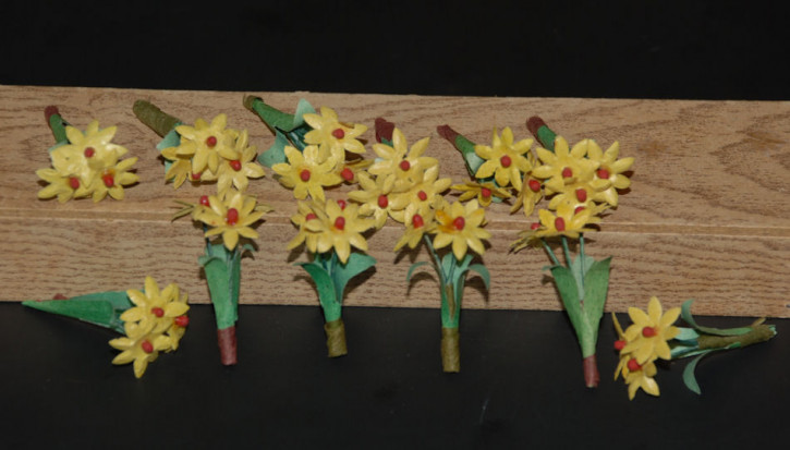 antique miniature doll house flowers * yellow *Sebnitz at 1920