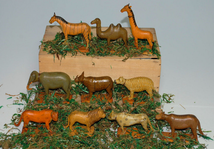 10 antique Erzgebirge Menagerie animals exotics Seiffen at 1860