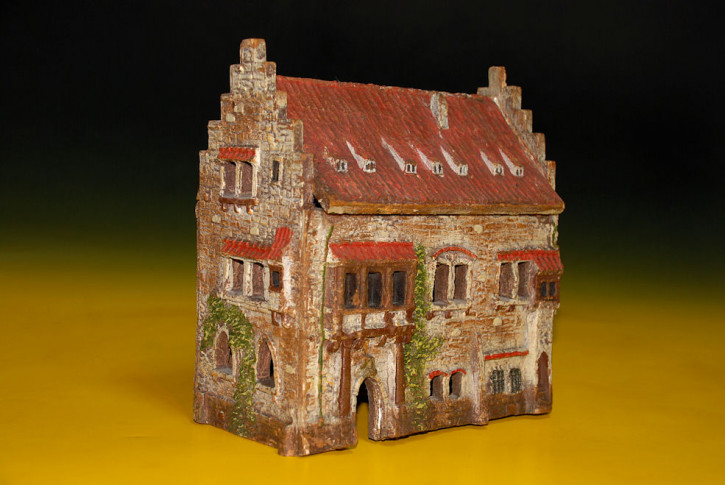 ELASTOLIN castle house made of mass & wood