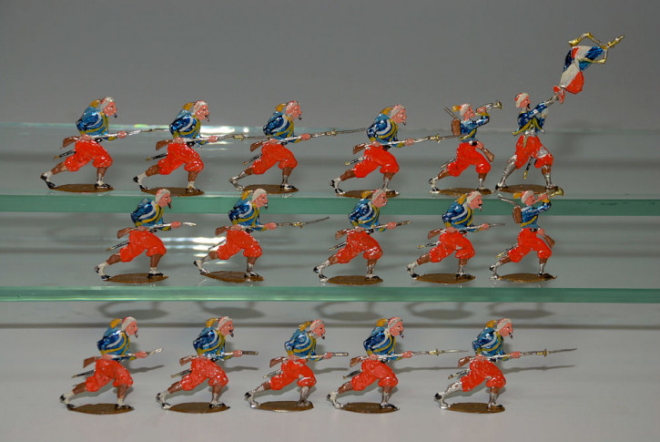 16 antike Zinnfiguren kämpfende franz. Söldner * um 1880-1890