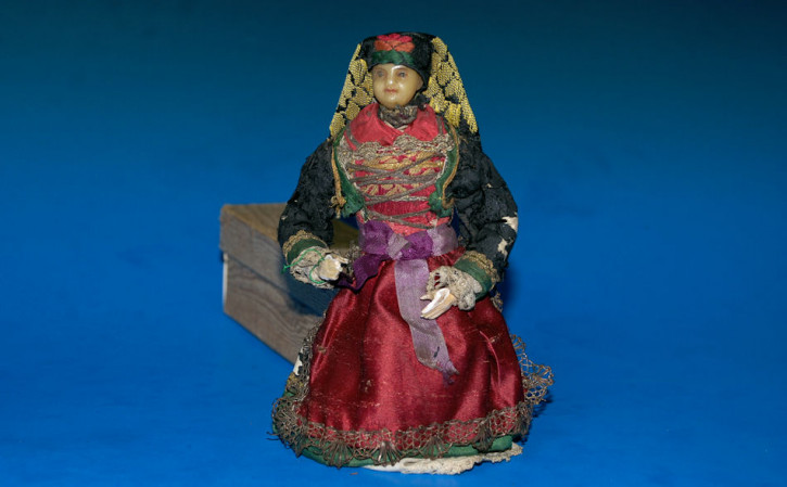 antike Biedermeier Wachskopf Puppenstubenpuppe * um 1850