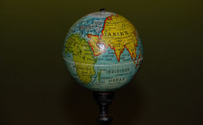 kleiner Kinder oder Puppen Blech Globus * um 1900