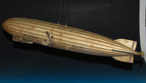 Tipp & Co. größtes Luftschiff Zeppelin DLZ 127 * von 1930