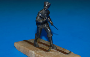 antiker Briefbeschwerer Schneeschuhläufer * um 1900