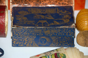 antiker Zauberkasten "Neuer Taschenspieler Apparat" um 1850