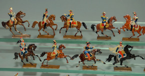 20 antique tin figures * French Officers to horse * in front of