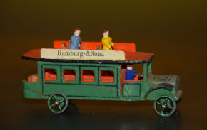 Erzgebirge miniature * Bus with passengers * twenties