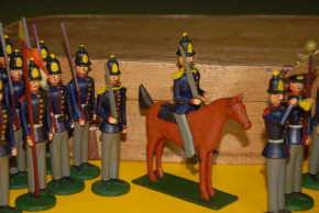 Erzgebirge soldiers figure sentence in the original shaving box of * at 1850