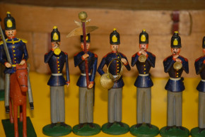 Erzgebirge soldiers figure sentence in the original shaving box of * at 1850