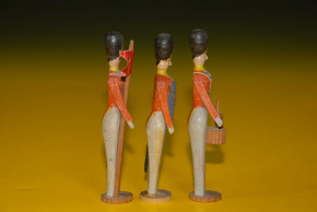 3 antique Erzgebirge soldiers nose figures * Englishmen * Seiffen at 1840-1850