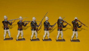 8 antique tin figures * french Colonial soldiers with machine-gun * at 1900