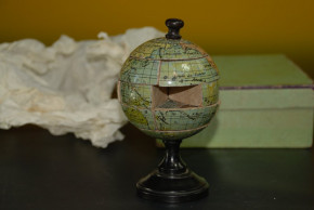 antique globe children jigsaw puzzle game made of wood & paper * in the box at 1850-1860