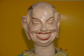 Advertising figure Chinese with shaking head * papier-mâché hand-painted * at 1900