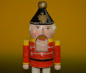 antique nutcrackers soldier * wood turned * at 1890