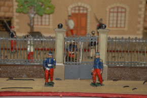 C.B.G. Mignot Paris * Caserne D ' infantry * original scenery box with figures * twenties