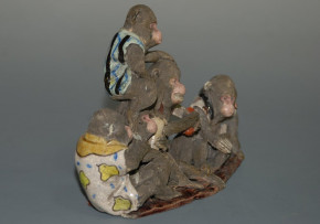 Figure group * 5 monkeys * faience China before the 18th century