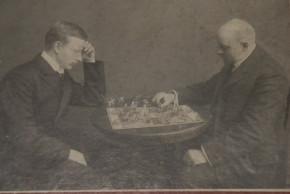 Graf Haeseler hochinteressantes Kriegsspiel 1. WK mit 32 Haffner Zinnfiguren im O.K. * um 1905