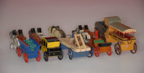 Dresdner Spielzeug * 5 Miniaturgespanne im Originalkarton * um 1910