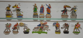 antique tin figure in the 2 inch * 14 pieces Knight, King & Queen E.C. * at 1850/1860