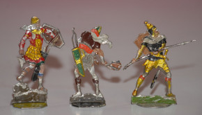 antique tin figure in the 2 inch * 14 pieces Knight, King & Queen E.C. * at 1850/1860