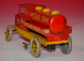 Distler vehicle * PETROL tank truck J.O. 1614 * lithographed tin. * twenties