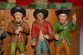 9 antique Erzgebirge Christmas mountain figures * partly movable * at 1860/1880