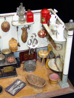 antique MÄRKLIN metal kitchen with accessories * at 1890-1895