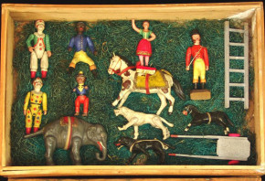 antique Cirkus with mobile figures in box * Germany at 1890